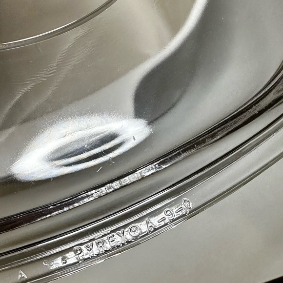 Vintage Corning Ware Blue Cornflower 3 Quart Baking Dish with Pyrex Lid - Picture 15 of 16